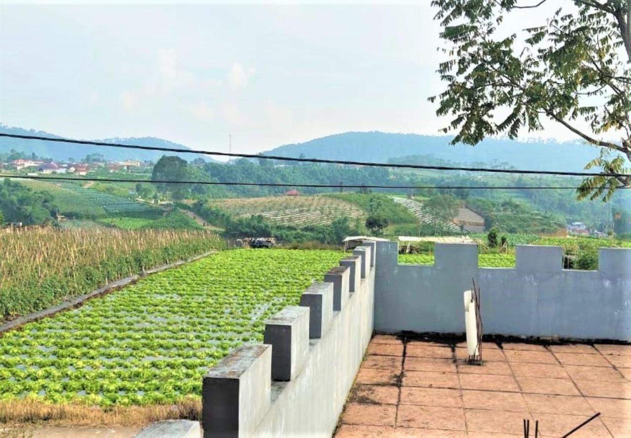 Villa Lembang Bunda Cikareumbi المظهر الخارجي الصورة